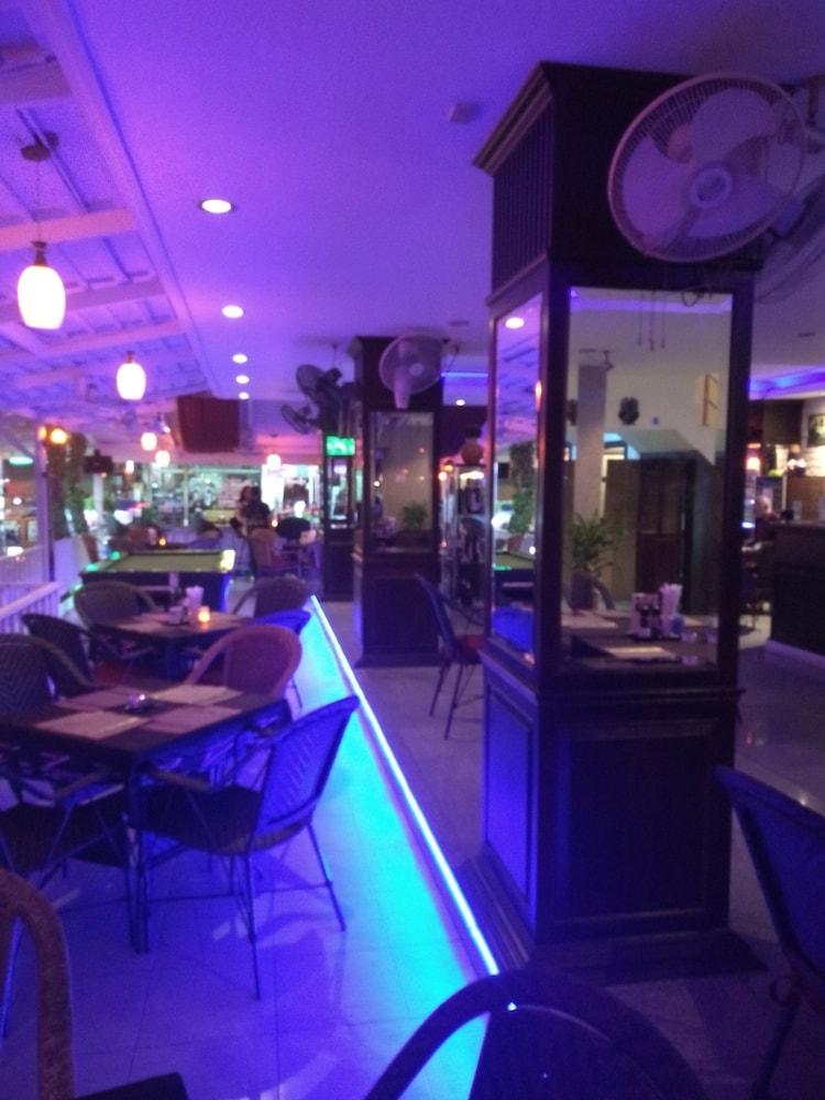 Zip Hotel & Restaurant Pattaya Exterior foto