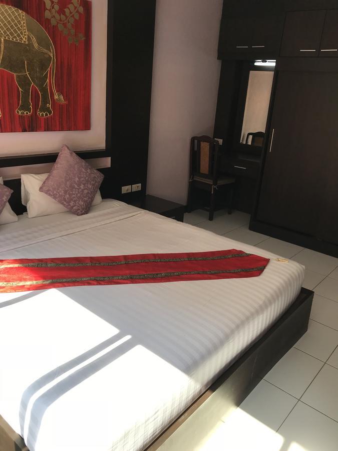 Zip Hotel & Restaurant Pattaya Exterior foto